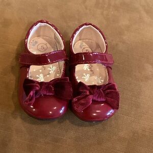 Cat & Jack Kids Maroon Dress Shoes with Velvet Bow